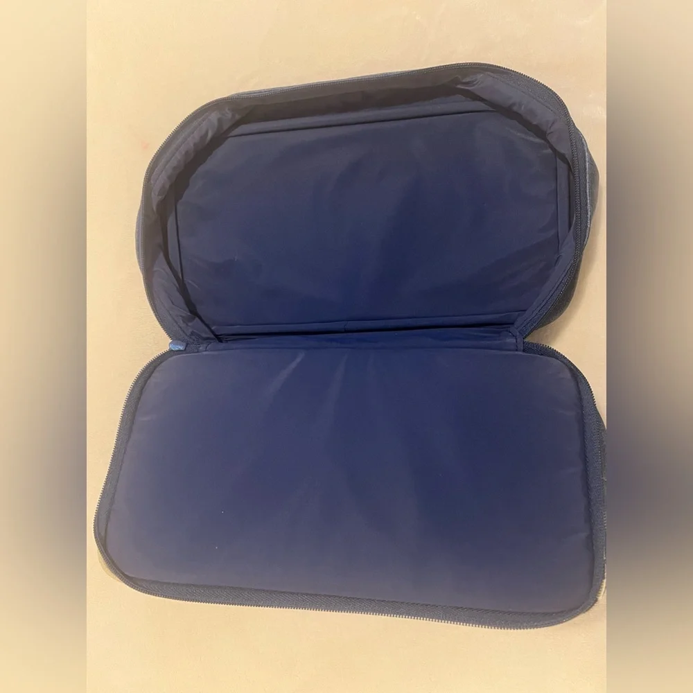 💚 Burberry Fragrance Navy Nova Check Pouch Bag Vanity Bag Double Stack/ Rare🩷
